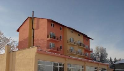 Hotel Dusan si Fiul Prislop (Cornereva)